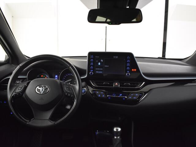 Toyota C-HR 1.8 Hybrid Style | Parkeersensoren V+A | Carplay | Stoelverwarmi