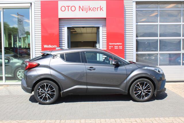 Toyota C-HR 1.8 Hybrid Executive met trekhaak