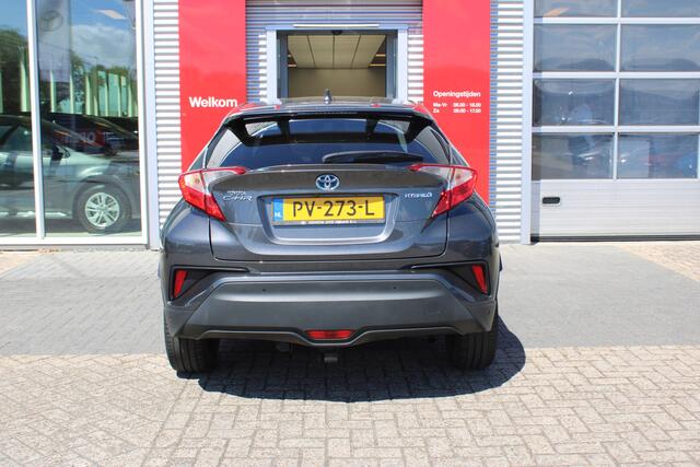 Toyota C-HR 1.8 Hybrid Executive met trekhaak