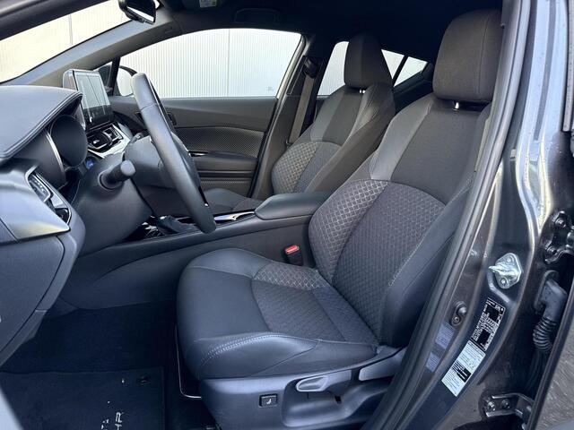 Toyota C-HR 2.0 Hybrid Style **NAVIGATIE/ STOELVERWARMING/ DODEHOEK DETECTIE/ 36 MAANDEN GARANTIE**