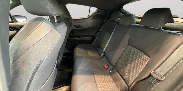 Toyota C-HR 2.0 Hybrid Dynamic | Navi | Stoel- stuurverwarming | Apple carplay Android Auto | parkeerhulp voor- achter