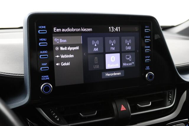 Toyota C-HR 2.0 Hybrid Bi-Tone | Stuur en stoelverwarming | Parkeersensoren | Keyless |