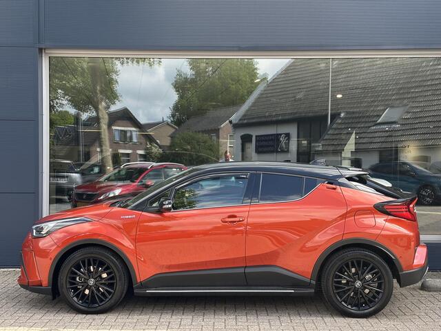 Toyota C-HR 2.0 Hybrid Launch Edition 184 PK | Volledig Lederen Bekleding | Elektrische Stoelverstelling | JBL Audio | Navigatie | Parkeercamera | Treeplanken | Stoelverwarming | Climate Control | LED Pack | Orgineel NL Auto van 1e Eigenaar |