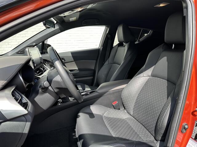 Toyota C-HR 2.0 Hybrid Launch Edition 184 PK | Volledig Lederen Bekleding | Elektrische Stoelverstelling | JBL Audio | Navigatie | Parkeercamera | Treeplanken | Stoelverwarming | Climate Control | LED Pack | Orgineel NL Auto van 1e Eigenaar |