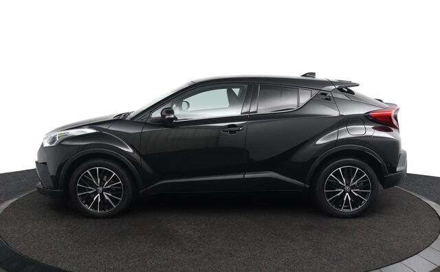 Toyota C-HR 1.2 Executive Automaat | Trekhaak 1300 KG | Stoelverwarming | Parkeersensoren Rondom | Lederen/stof Bekleding |