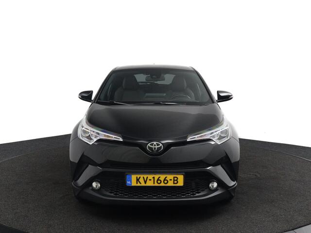 Toyota C-HR 1.2 Executive Automaat | Trekhaak 1300 KG | Stoelverwarming | Parkeersensoren Rondom | Lederen/stof Bekleding |