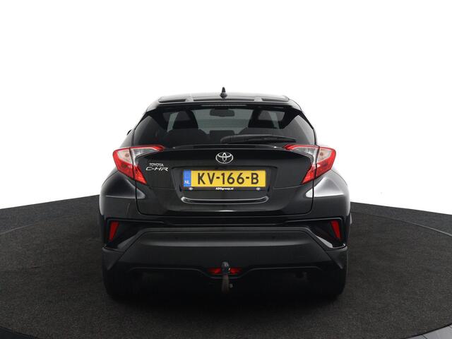 Toyota C-HR 1.2 Executive Automaat | Trekhaak 1300 KG | Stoelverwarming | Parkeersensoren Rondom | Lederen/stof Bekleding |