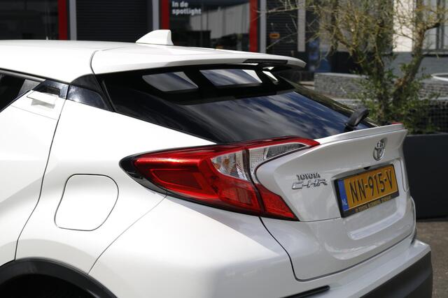 Toyota C-HR 1.2 Executive, 1300 KG Trekgewicht!