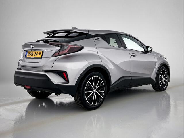 Toyota C-HR 1.8 Hybrid Executive Limited | Navigatie |