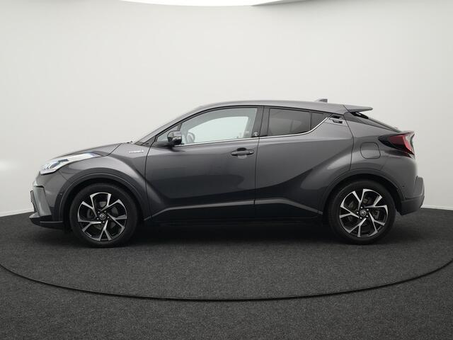 Toyota C-HR 2.0 Hybrid Dynamic 184pk | Dode Hoek | Camera | Carplay | Stoelen/Stuur Verwarming | DAB | Led | Keyless | 18"L.M |