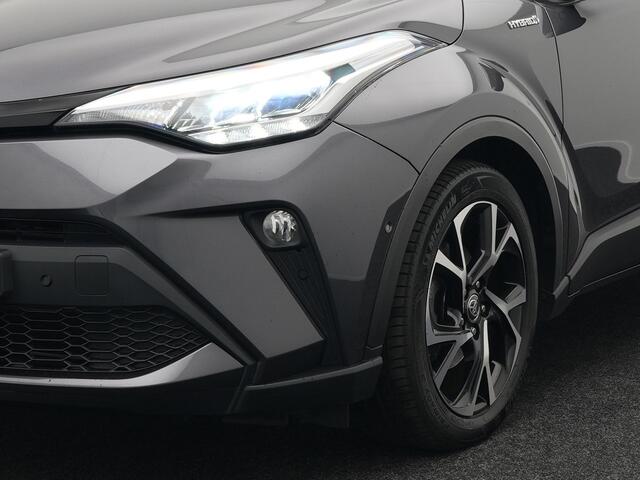 Toyota C-HR 2.0 Hybrid Dynamic 184pk | Dode Hoek | Camera | Carplay | Stoelen/Stuur Verwarming | DAB | Led | Keyless | 18"L.M |