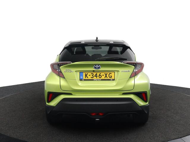 Toyota C-HR 1.8 Hybrid Executive Ultimate | Trekhaak | JBL | Parkeersensoren Rondom | Stoelverwarming | Leder/ Stof bekleding |
