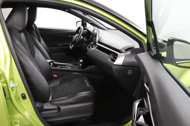 Toyota C-HR 1.8 Hybrid Executive Ultimate | Trekhaak | JBL | Parkeersensoren Rondom | Stoelverwarming | Leder/ Stof bekleding |