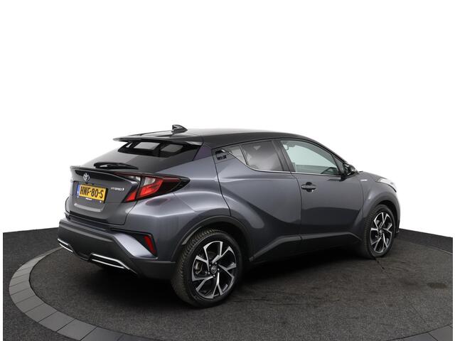 Toyota C-HR 2.0 Hybrid Dynamic | Bi-tone | Parkeersensoren | Stoel verwarming | Keyless |