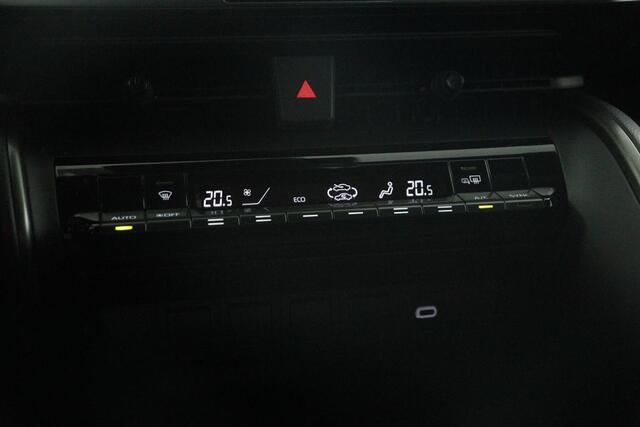 Toyota C-HR 1.8 Hybrid 140 Dynamic | Apple Carplay/Android Auto | Climaat control | Navigatie | parkeer sensoren |