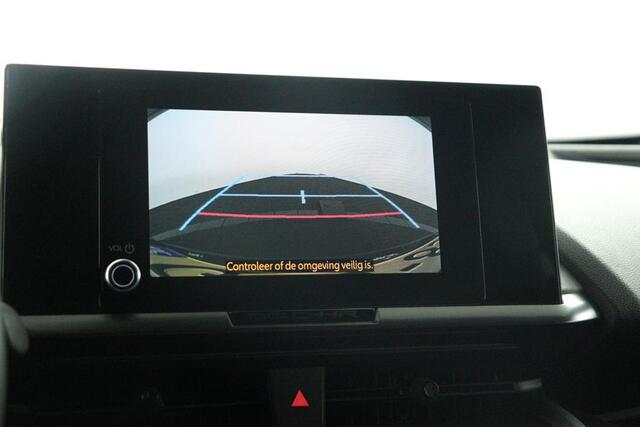 Toyota C-HR 1.8 Hybrid 140 Dynamic | Apple Carplay/Android Auto | Climaat control | Navigatie | parkeer sensoren |