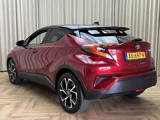 Toyota C-HR 1.8 Hybrid Style Adaptive *JBL Premium* Camera / PDC V+A / Stoel+Stuurverw. / 18" LMV / Bi-Tone Lava / Origineel NL+NAP