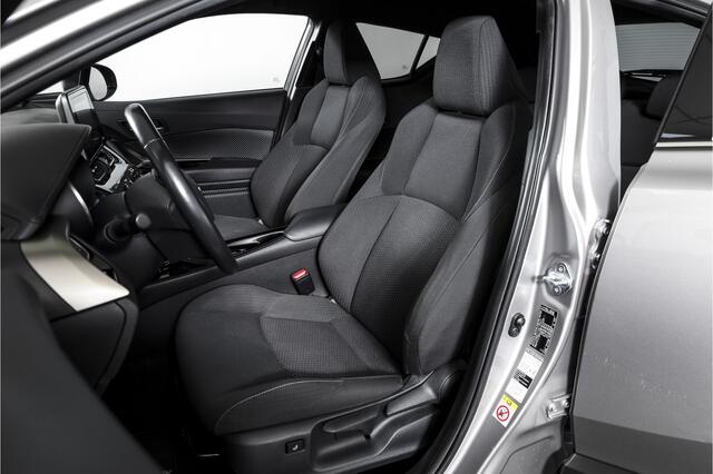 Toyota C-HR 1.8 Hybrid Dynamic - Automaat | Adapt. Cruise | Stoel-+Stuurverw. | PDC | Camera | NAV | ECC | LM 18" | Afn. Trekhaak