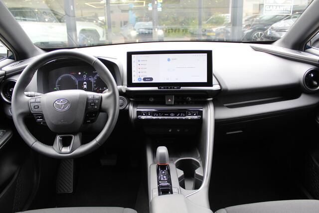 Toyota C-HR 1.8 Hybrid 140 First Edition Limited | Rijklaar | Stoel-/stuurverw. | Blind Spot | Apple/Android | LED | El. achterklep | Keyless