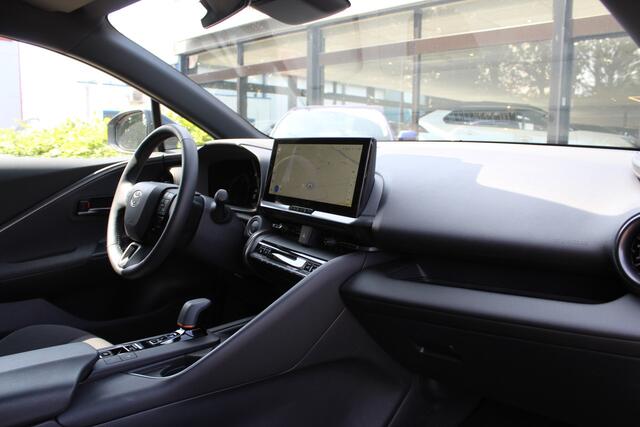 Toyota C-HR 1.8 Hybrid 140 First Edition Limited | Rijklaar | Stoel-/stuurverw. | Blind Spot | Apple/Android | LED | El. achterklep | Keyless