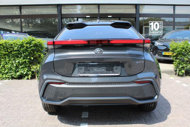 Toyota C-HR 1.8 Hybrid 140 First Edition Limited | Rijklaar | Stoel-/stuurverw. | Blind Spot | Apple/Android | LED | El. achterklep | Keyless