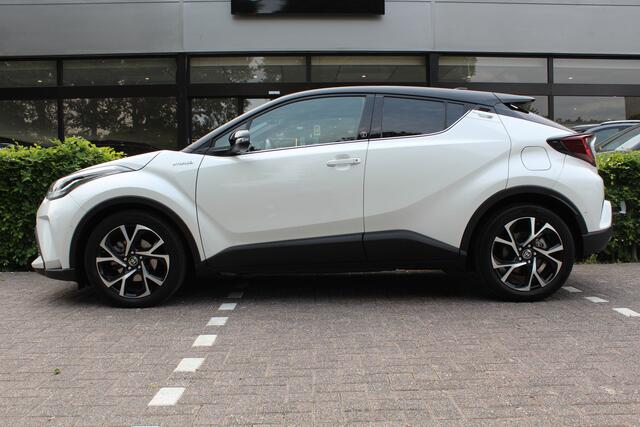Toyota C-HR 1.8 Hybrid Dynamic Bi-Tone | Rijklaar | Apple/Android | Trekhaak | Navi | Clima | Stoel/Stuur-verwarming | PDC | Cruise