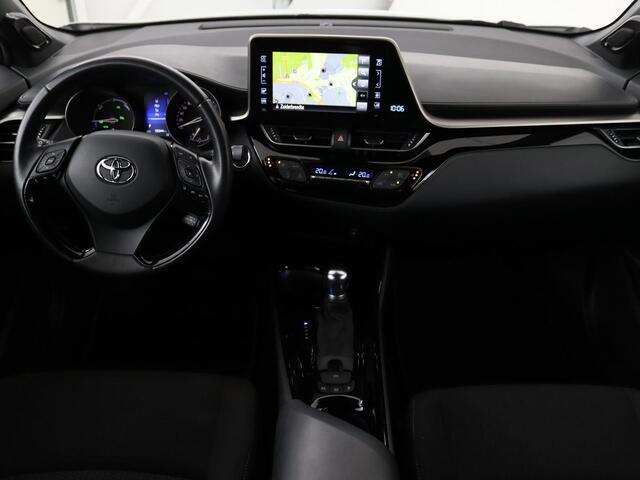 Toyota C-HR 1.8 Hybrid Style | Stoelverwarming | Trekhaak | Adaptive cruise | JBL Sound | Camera | Navigatie | Keyless | Dodehoek detectie