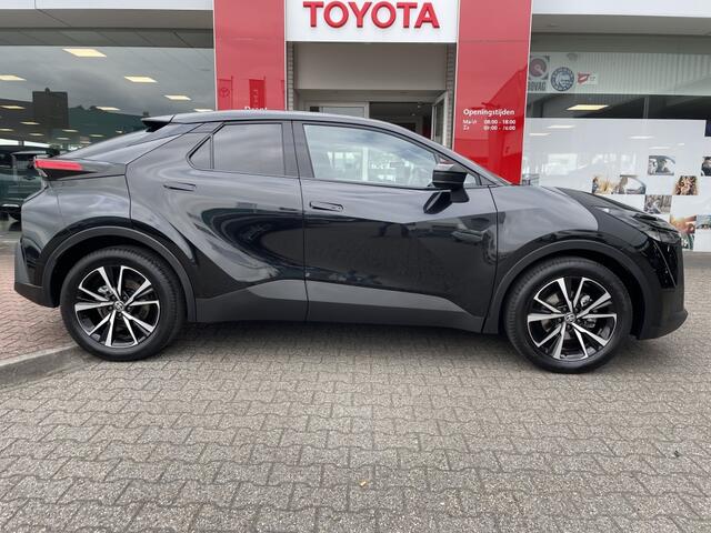 Toyota C-HR 1.8 Hybrid 140 Dynamic | Sensoren v/a | Navi | Blindspot