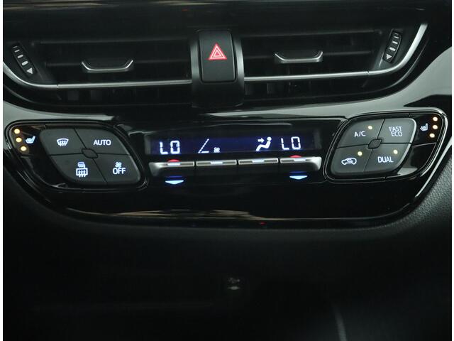 Toyota C-HR 1.8 Hybrid Style Ultimate Bi-Tone | Navigatie | Climate control | Cruise control |