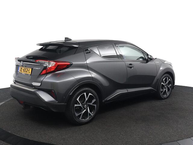 Toyota C-HR 1.8 Hybrid Bi-Tone Plus | Trekhaak | JBL Audio | Lederen Bekleding | Navigatie | Parkeersensoren Rondom |