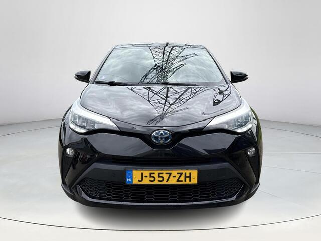 Toyota C-HR 1.8 Hybrid First Edition **NAVIGATIE/ DODEHOEK DETECTIE/ STOELVERWARMING/ GARANTIE**