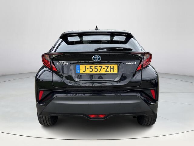 Toyota C-HR 1.8 Hybrid First Edition **NAVIGATIE/ DODEHOEK DETECTIE/ STOELVERWARMING/ GARANTIE**