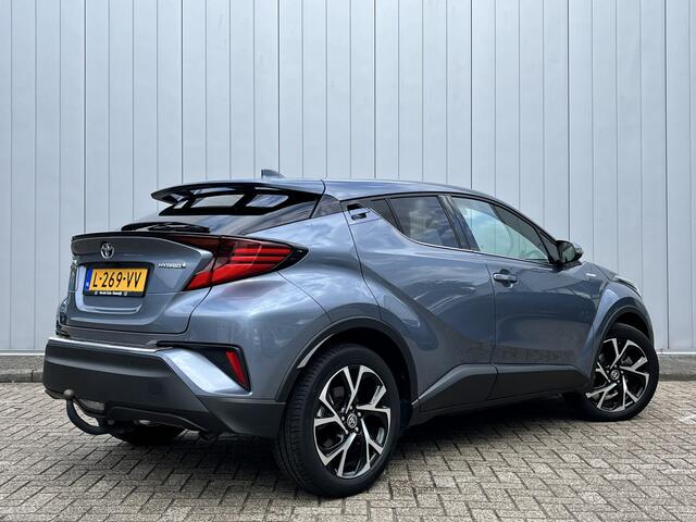 Toyota C-HR 1.8 Hybrid Style Trekhaak 1e eigenaar Dealer onderhouden NL auto JBL Dodehoekdetectie