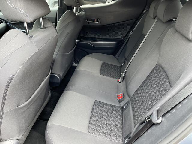 Toyota C-HR 1.8 Hybrid Style Trekhaak 1e eigenaar Dealer onderhouden NL auto JBL Dodehoekdetectie