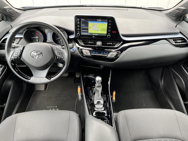 Toyota C-HR 1.8 Hybrid Style Trekhaak 1e eigenaar Dealer onderhouden NL auto JBL Dodehoekdetectie