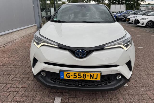 Toyota C-HR 1.8 Hybrid Style Ultimate Trekhaak, Navigatie, Dodehoekdetectie, Stoel- & Stuurverwarming, JBL, LMV, Achteruitrijcamera, Parkeersensoren voor + achter