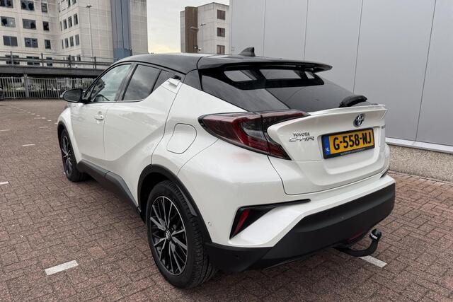 Toyota C-HR 1.8 Hybrid Style Ultimate Trekhaak, Navigatie, Dodehoekdetectie, Stoel- & Stuurverwarming, JBL, LMV, Achteruitrijcamera, Parkeersensoren voor + achter