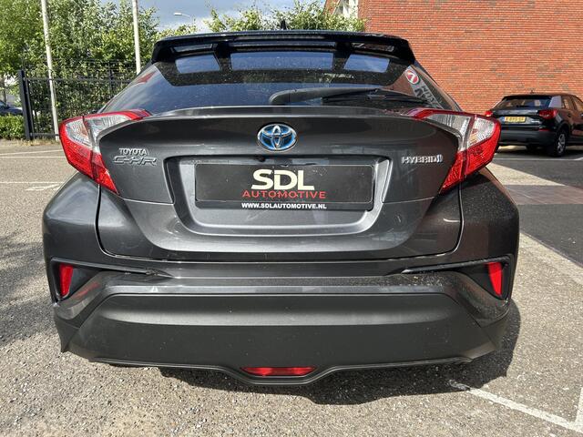 Toyota C-HR 1.8 Hybrid Dynamic // NAVI // CLIMA // CAMERA // CRUISE // STOELVERWARMING