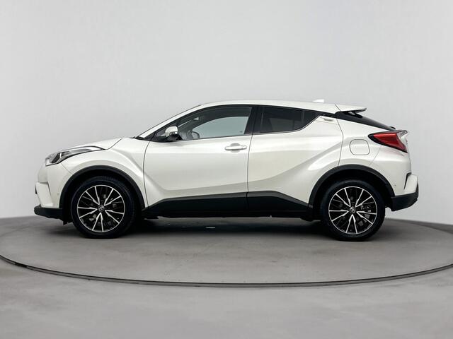 Toyota C-HR 1.2 First Edition | Stoelverwarming | Parkeersensoren | Metaallak | Lichtmetalen Velgen |
