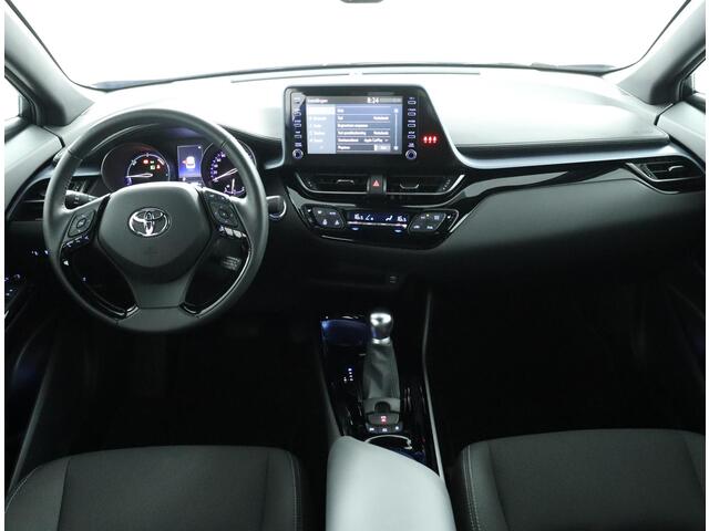 Toyota C-HR 2.0 Hybrid First Edition | Apple carplay & Android auto | Parkeer sensoren voor + achter |