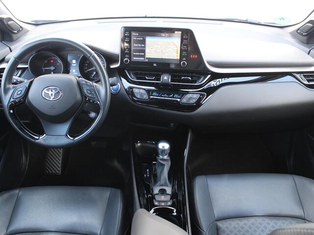 Toyota C-HR 2.0 Hybrid Executive / Trekhaak Afneembaar / Navigatie + Apple Carplay/Android Auto / Stoelverwarming Voor / Achteruitrijcamera / JBL Audio /