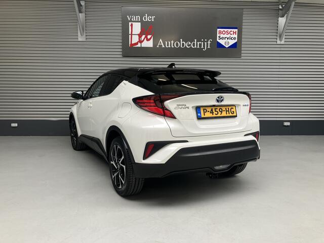 Toyota C-HR 1.8 Hybrid BI-TONE/DODE HOEK/PDC/CAM/TREKHAAK/CARPLAY/ENZ