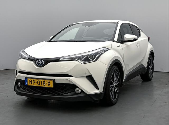 Toyota C-HR 1.8 Hybrid Executive | Navigatie | Parkeersensoren voor+achter | Stoelverwarming |