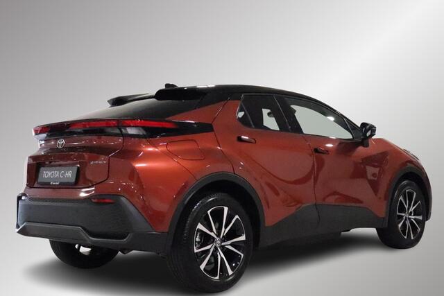 Toyota C-HR 2.0 Plug-in Hybrid 220 Dynamic, Apple Carplay/Android Auto, Sensoren, Stoel & Stuur verwarming!