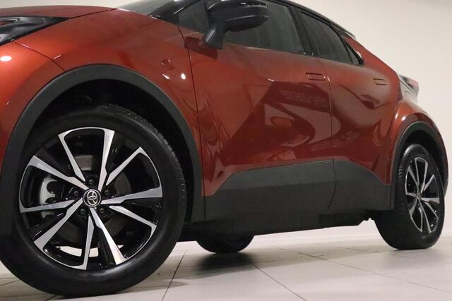 Toyota C-HR 2.0 Plug-in Hybrid 220 Dynamic, Apple Carplay/Android Auto, Sensoren, Stoel & Stuur verwarming!