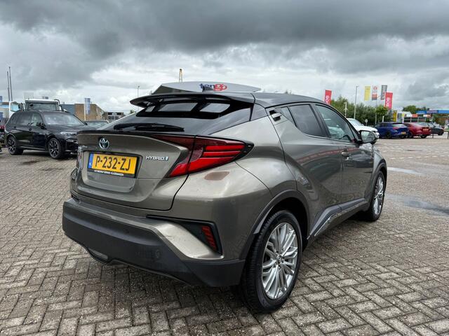 Toyota C-HR 1.8 Hybrid Executive Camera Stuurverwarming