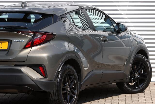 Toyota C-HR 1.8 Hybrid Active Navi / Camera / CarPlay