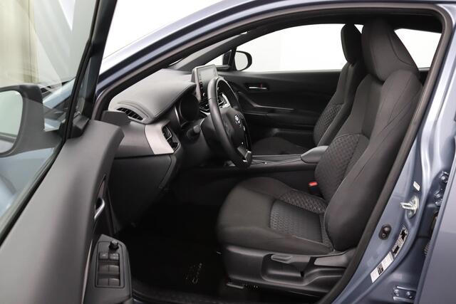 Toyota C-HR 1.8 Hybrid Active | Navigatie | Trekhaak | Adaptieve Cruise Control | Climate Control | Keyless Start | All season Banden |