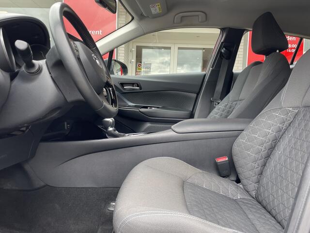 Toyota C-HR 2.0 Hybrid Dynamic | Navi | Afneembare Trekhaak | Apple CarPlay