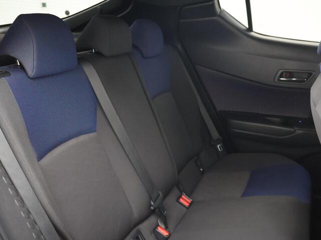 Toyota C-HR 1.8 HYBRID BI-TONE SPORT EXECUTIVE + ADAPTIVE CRUISE / JBL AUDIO / CAMERA / STOELVERWARMING